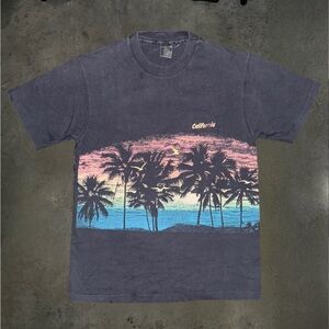Vintage 80s California Prep-Core Coastal Beach Palm Tree Sunset Wrap Around Tee